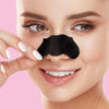 Reine Poren dank der Bye Bye Blackheads Nasenstreifen